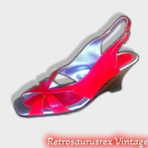 𝅺vintage 1980’s Viridiana Patent Red Slingback Narrow Wedge Mule, Size 7